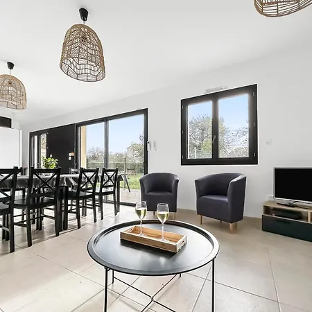 Villa Retraite Télétravail · 4 Avec Sdb · Bureau Dans Chaque · Terrasse *