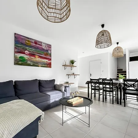 Villa Retraite Télétravail · 4 Avec Sdb · Bureau Dans Chaque · Terrasse