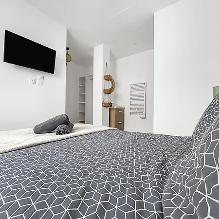 Retraite Télétravail · 4 Avec Sdb · Bureau Dans Chaque · Terrasse * Poitiers