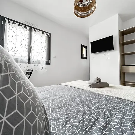 Retraite Télétravail · 4 Avec Sdb · Bureau Dans Chaque · Terrasse *