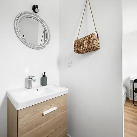 Retraite Télétravail · 4 Avec Sdb · Bureau Dans Chaque · Terrasse *