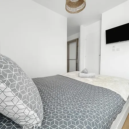 Retraite Télétravail · 4 Avec Sdb · Bureau Dans Chaque · Terrasse *