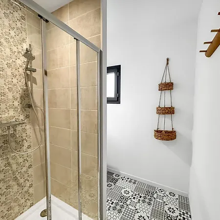 Retraite Télétravail · 4 Avec Sdb · Bureau Dans Chaque · Terrasse * Poitiers