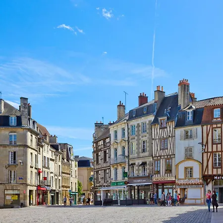 Villa Retraite Télétravail · 4 Avec Sdb · Bureau Dans Chaque · Terrasse Poitiers
