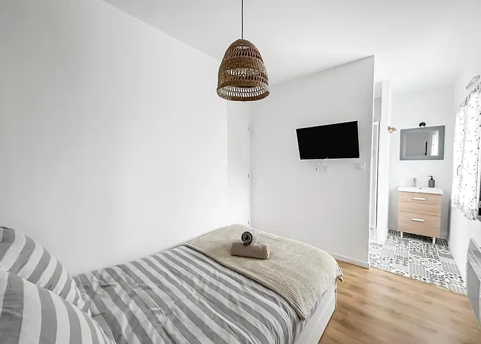 Retraite Télétravail · 4 Avec Sdb · Bureau Dans Chaque · Terrasse * Poitiers