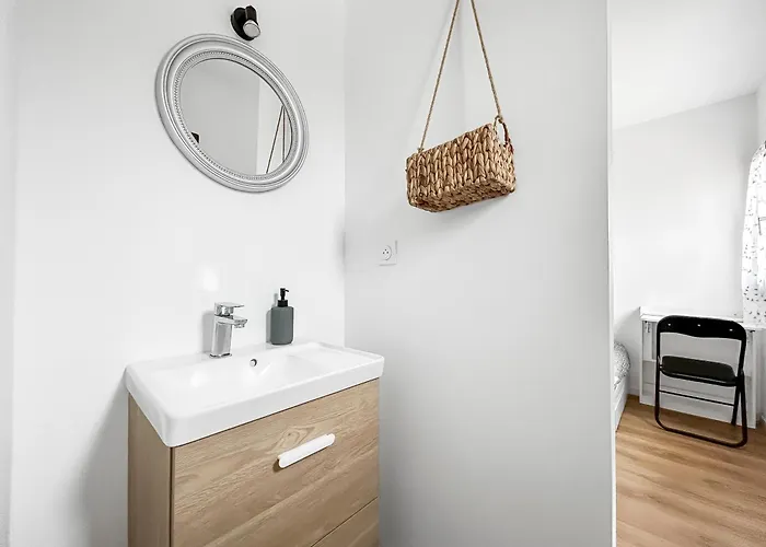 Retraite Télétravail · 4 Avec Sdb · Bureau Dans Chaque · Terrasse *