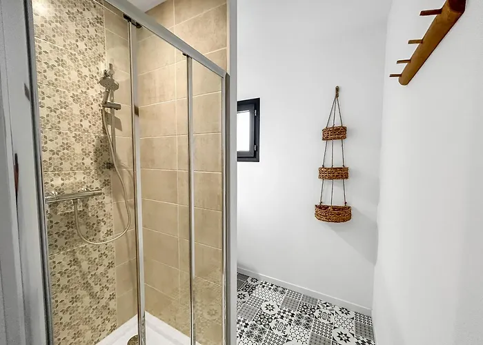 Retraite Télétravail · 4 Avec Sdb · Bureau Dans Chaque · Terrasse * Poitiers