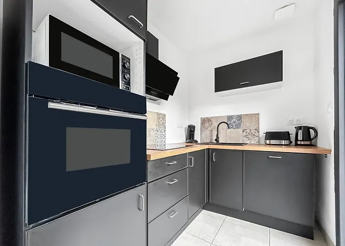 Villa Retraite Télétravail · 4 Avec Sdb · Bureau Dans Chaque · Terrasse