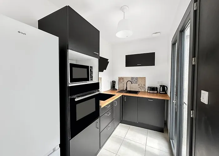 Retraite Télétravail · 4 Avec Sdb · Bureau Dans Chaque · Terrasse