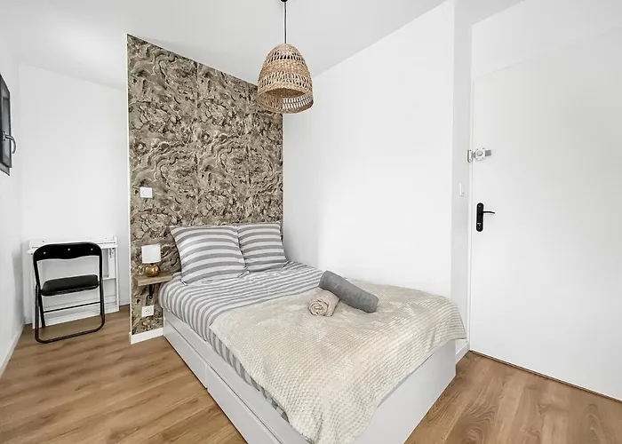 Retraite Télétravail · 4 Avec Sdb · Bureau Dans Chaque · Terrasse Poitiers